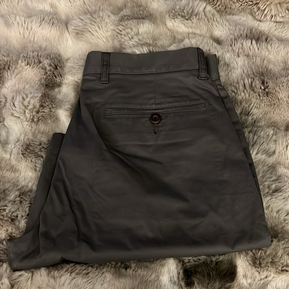 J. Crew Men Grey 9” Stretch Chino Shorts Size 28 - Picture 5 of 6